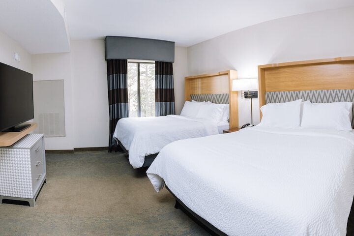 Holiday Inn & Suites Stockbridge / Atlanta I-75 by IHG