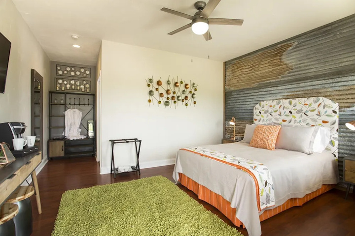 The Vineyard B & B at Lost Creek Ranch