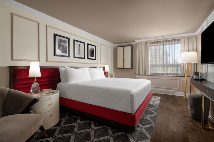 Room 28 of 75