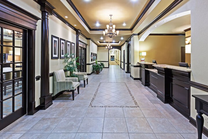 Holiday Inn Express Hotel & Suites Victoria by IHG