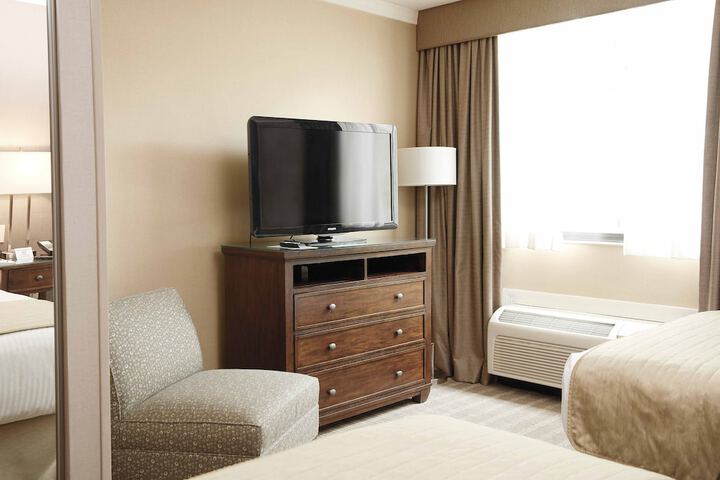 Ethan Allen Hotel