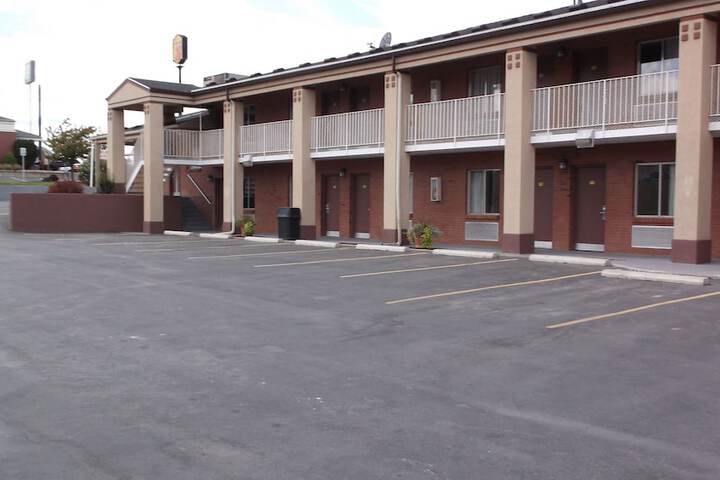 Property Grounds 21 of 22
