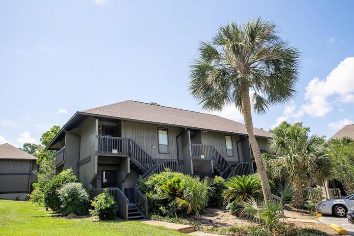18th Hole Hideaway