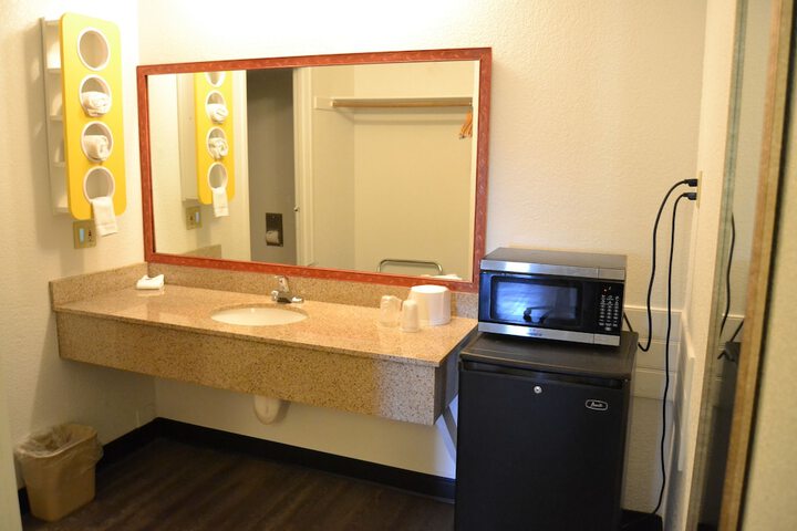 Motel 6 Oakdale CA