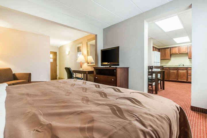 Room 15 of 37