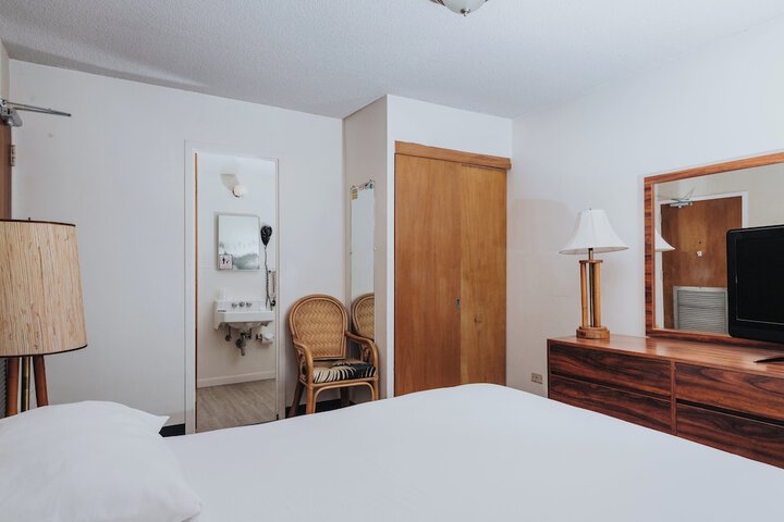 Room 44 of 90