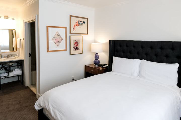 Room 44 of 66