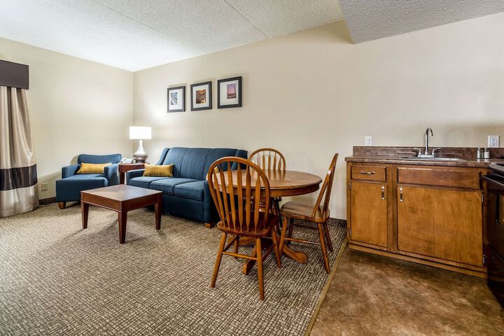 Room 15 of 48