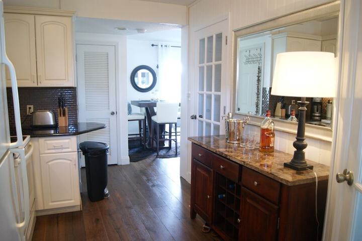 Room 53 of 184