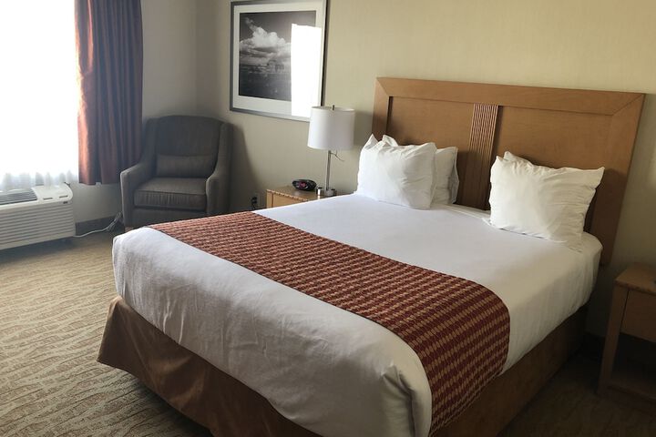 Best Western Grande Prairie Hotel & Suites