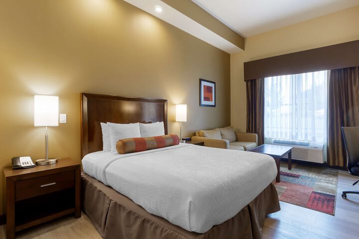 Best Western Plus Lacey Inn & Suites
