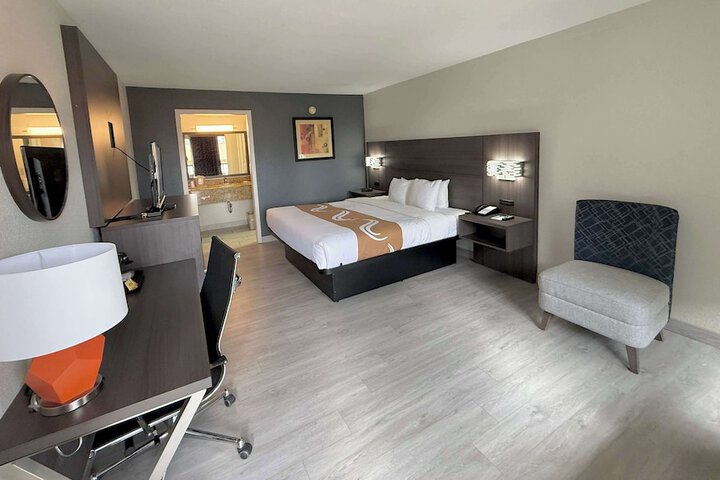 Quality Inn & Suites Baton Rouge West – Port Allen
