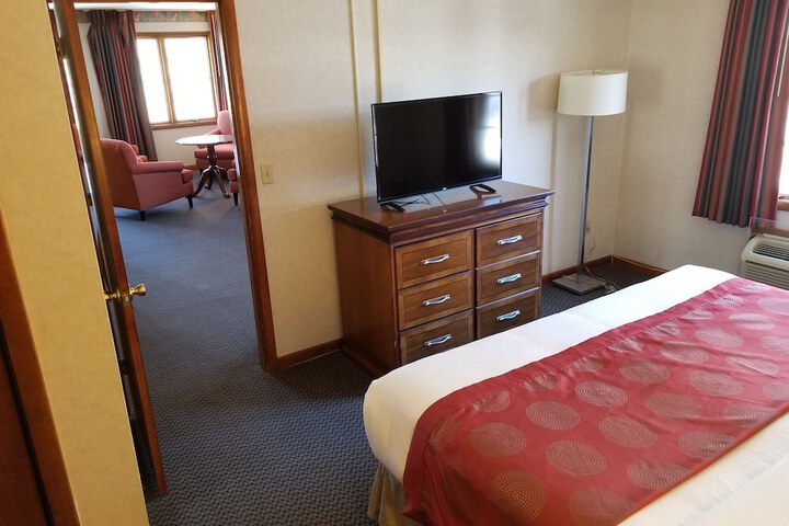 Room 15 of 26