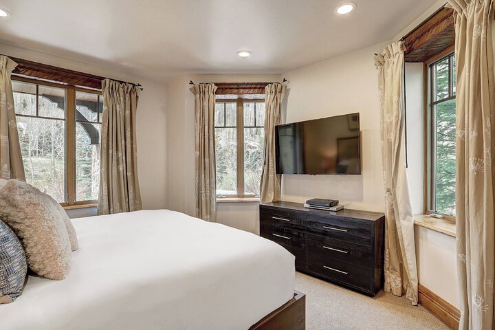 Room 347 of 450