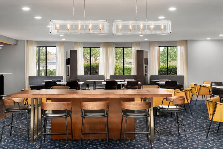 Courtyard by Marriott Richmond North