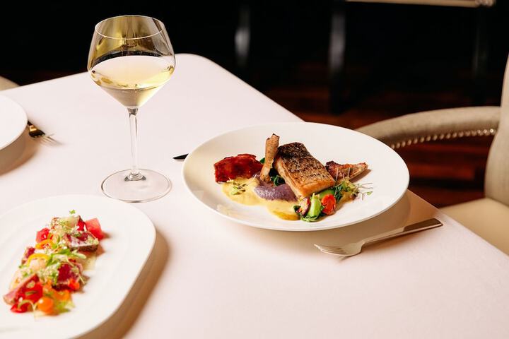 Dining 52 of 63
