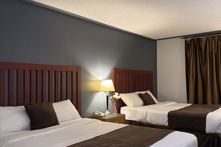 Divya Sutra Plaza and Conference Centre Vernon, BC