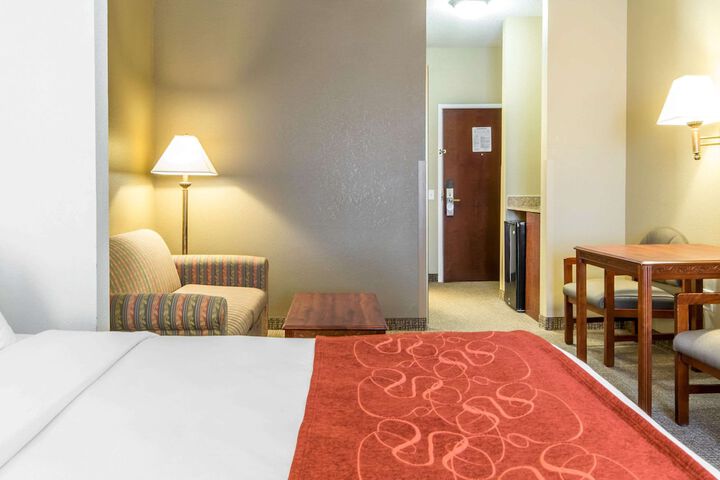 Room 17 of 34