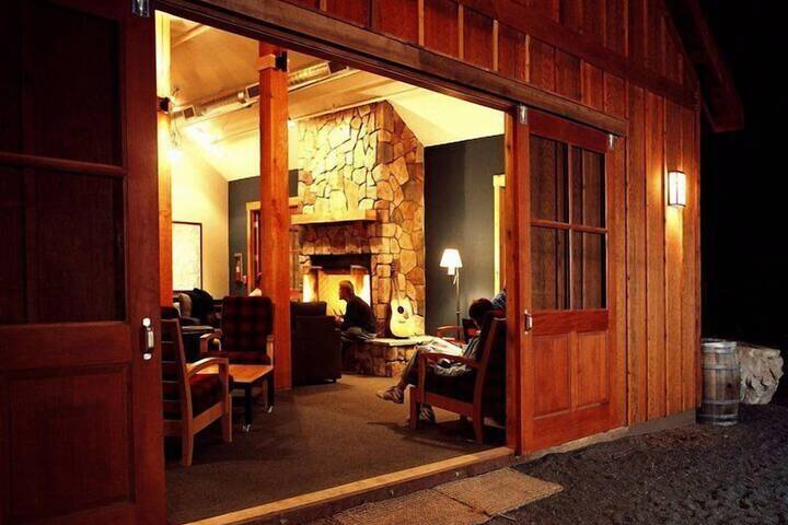 Hotel 2 of 192