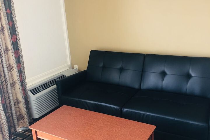 Room 30 of 46