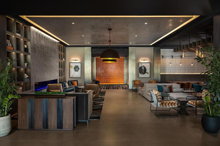 Hotel Avail Rogers Tapestry Collection by Hilton