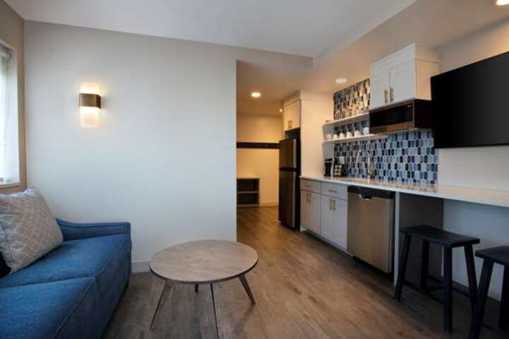 Room 120 of 152