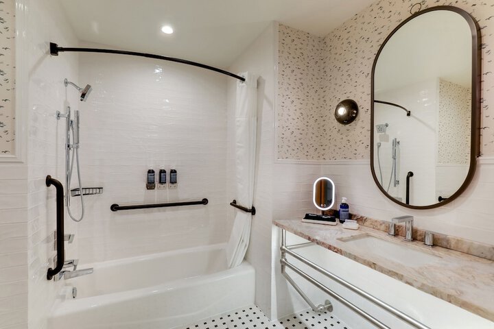 Trilogy Hotel Montgomery Autograph Collection