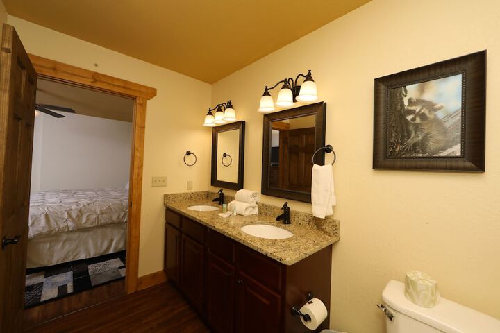 Room 53 of 82