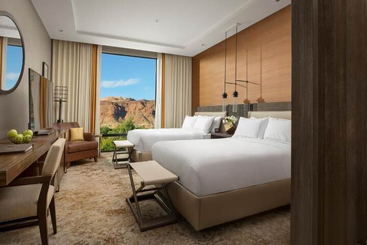 Hoodoo Moab Curio Collection by Hilton