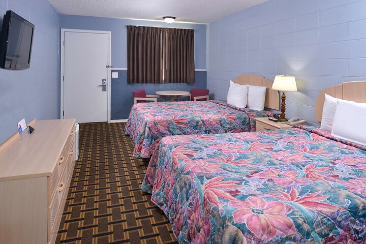 Room 7 of 24