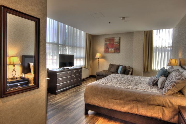 Room 27 of 61