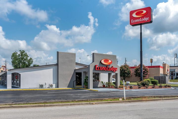 Econo Lodge Oxford near Choccolocco Park
