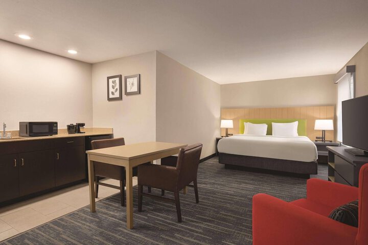 Country Inn & Suites by Radisson Dunn I-95