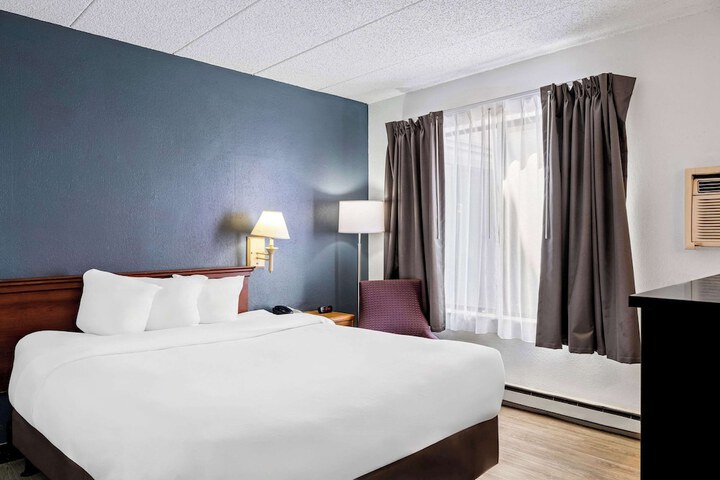 Room 22 of 40