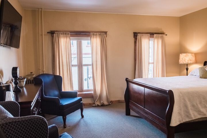 Room 33 of 56