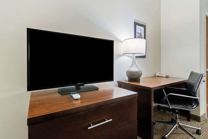 Comfort Inn Hebron-Lowell Area