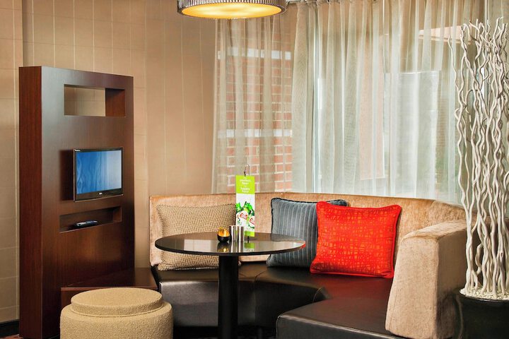 Courtyard by Marriott Dulles Town Center
