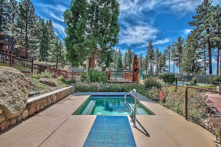 2 Mi to Heavenly Mtn Resort: Retreat w / Sauna!
