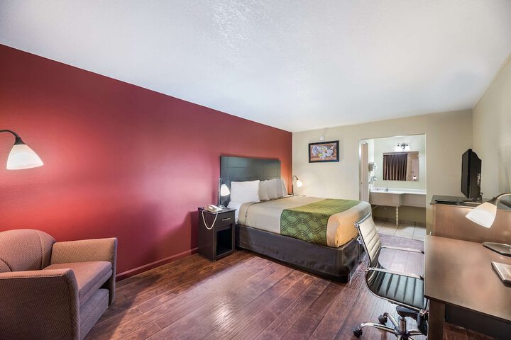 Room 11 of 37