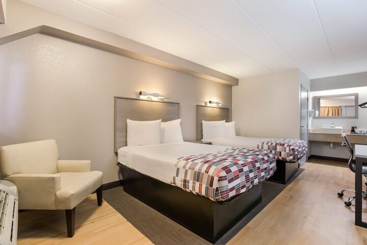 Room 10 of 19
