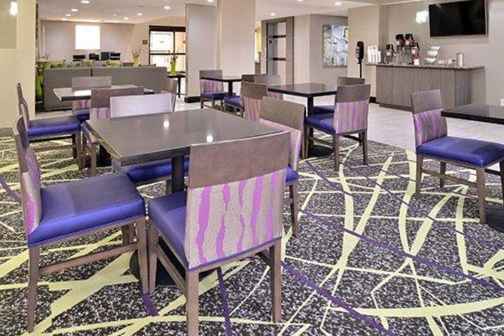 Comfort Inn & Suites Frisco - Plano