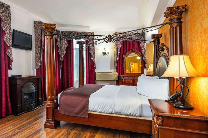 Room 42 of 125
