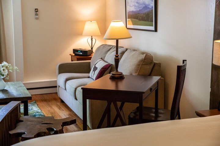 The Woodstocker B & B