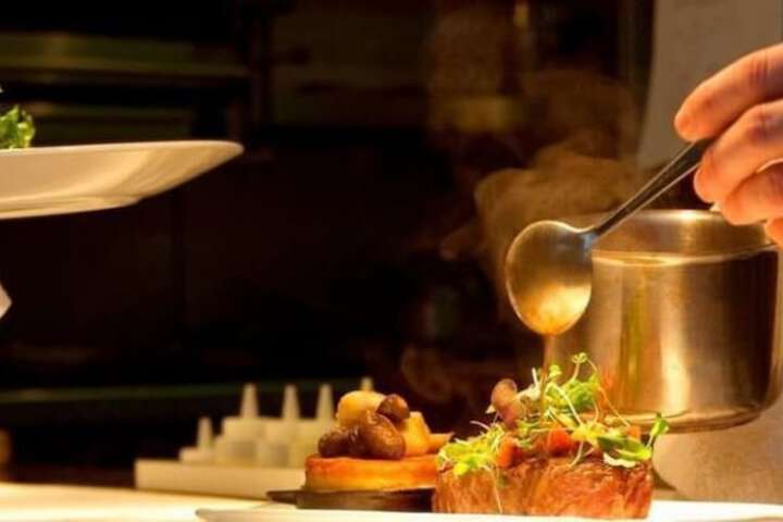 Camelot Restaurant & Inn