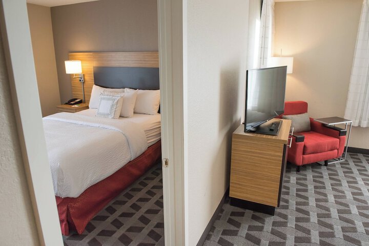 Room 21 of 35