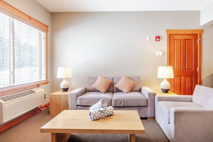 Lizard Creek Lodge