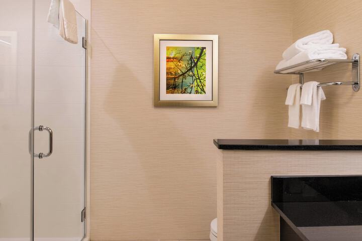 Fairfield Inn & Suites Utica