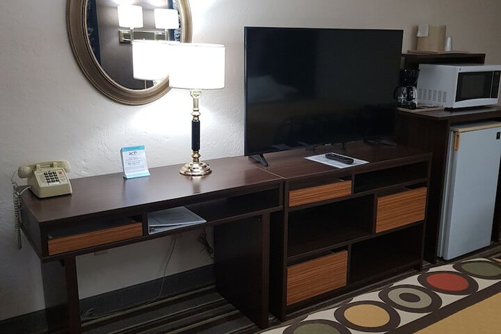 Room 16 of 46
