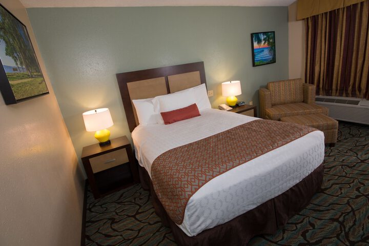 Room 10 of 29