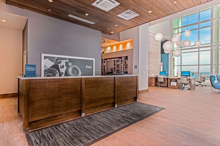 Hampton Inn & Suites Panama City Beach-Beachfront